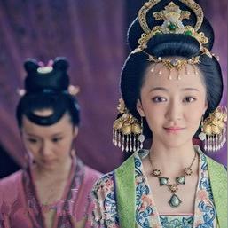 东宫倾轧时，我母仪天下（18集）Ai短剧