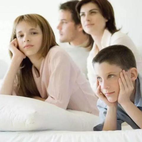 枯萎之花上的眼泪 完整版 漫画（枯萎之花上的眼泪，命运之漫画的完整篇章）