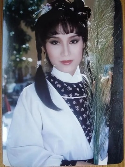 极品同事天天蹭我车，我改骑自行车上班（60集）杨盼盼&胡文晖