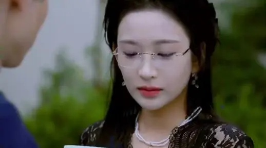 美女退后，让我来 短剧（美女退后，让我来的短剧启示）