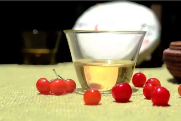 櫻桃琥珀（樱红琥珀，櫻桃与琥珀的奇妙交融）