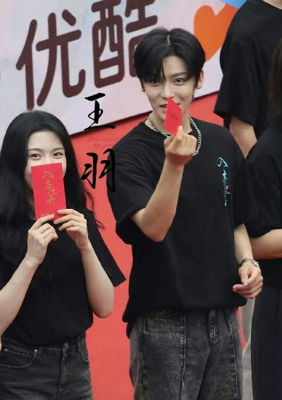 卢昱晓侯明昊（卢昱晓与侯明昊，星光熠熠的影视新势力）