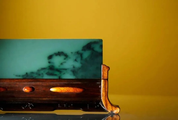 墨玉云间（墨玉云间，探索玉石与云端之美）